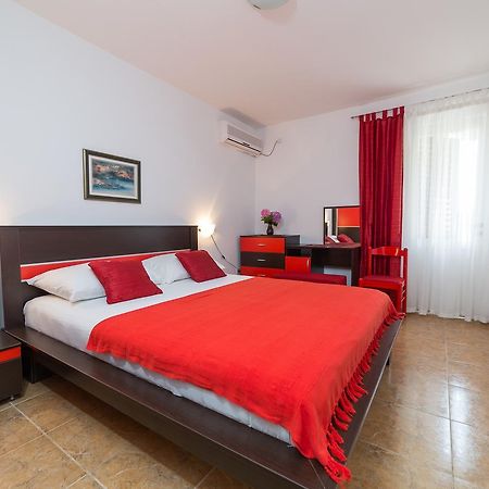 Sofija Apartments Светі-Стефан Екстер'єр фото