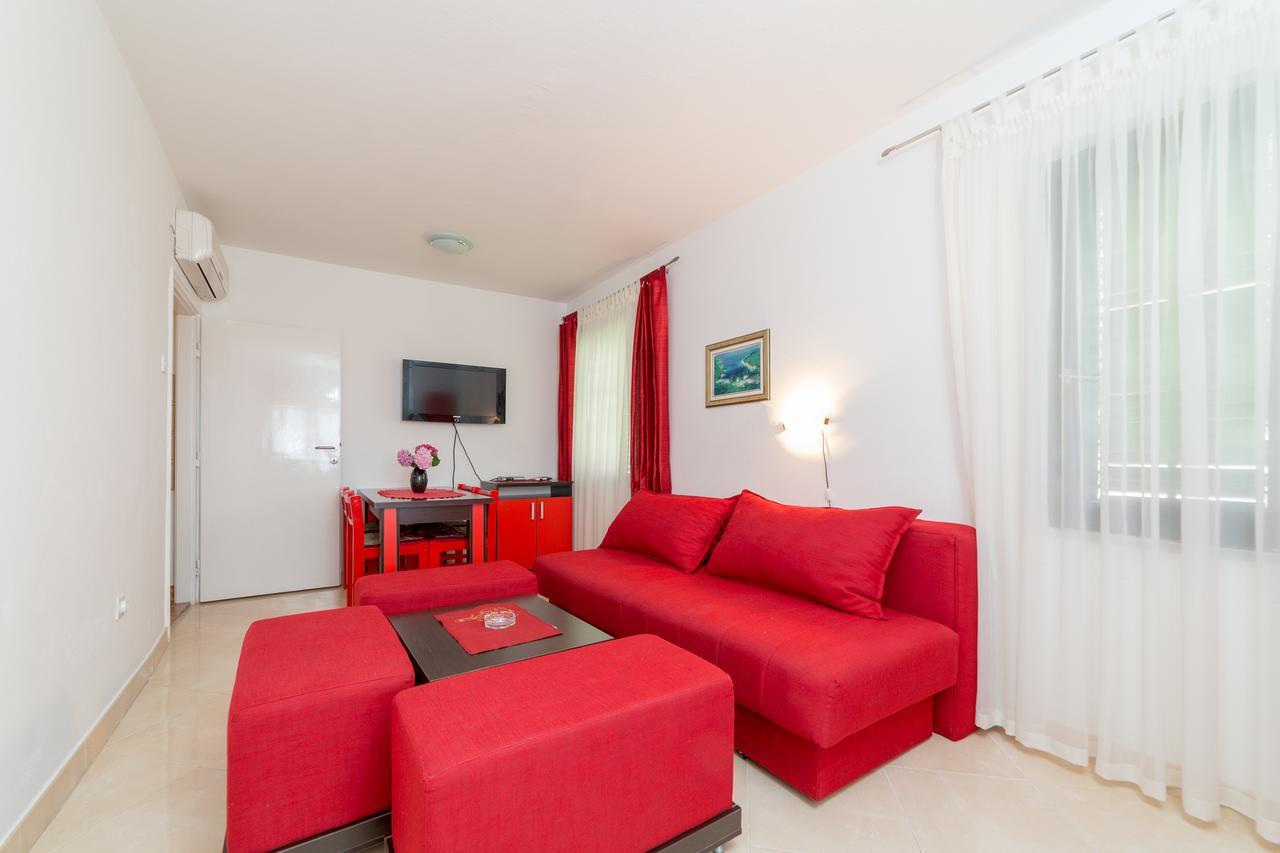 Sofija Apartments Светі-Стефан Екстер'єр фото