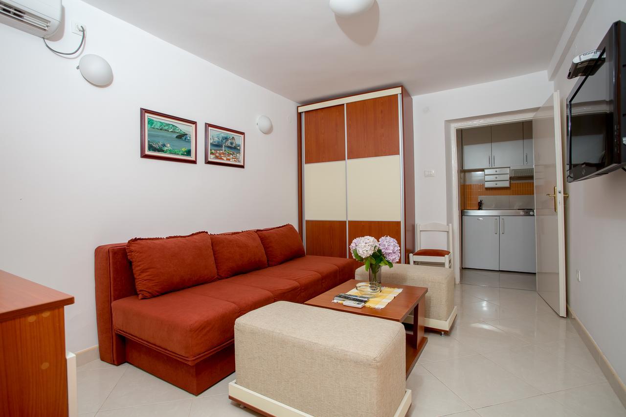 Sofija Apartments Светі-Стефан Екстер'єр фото