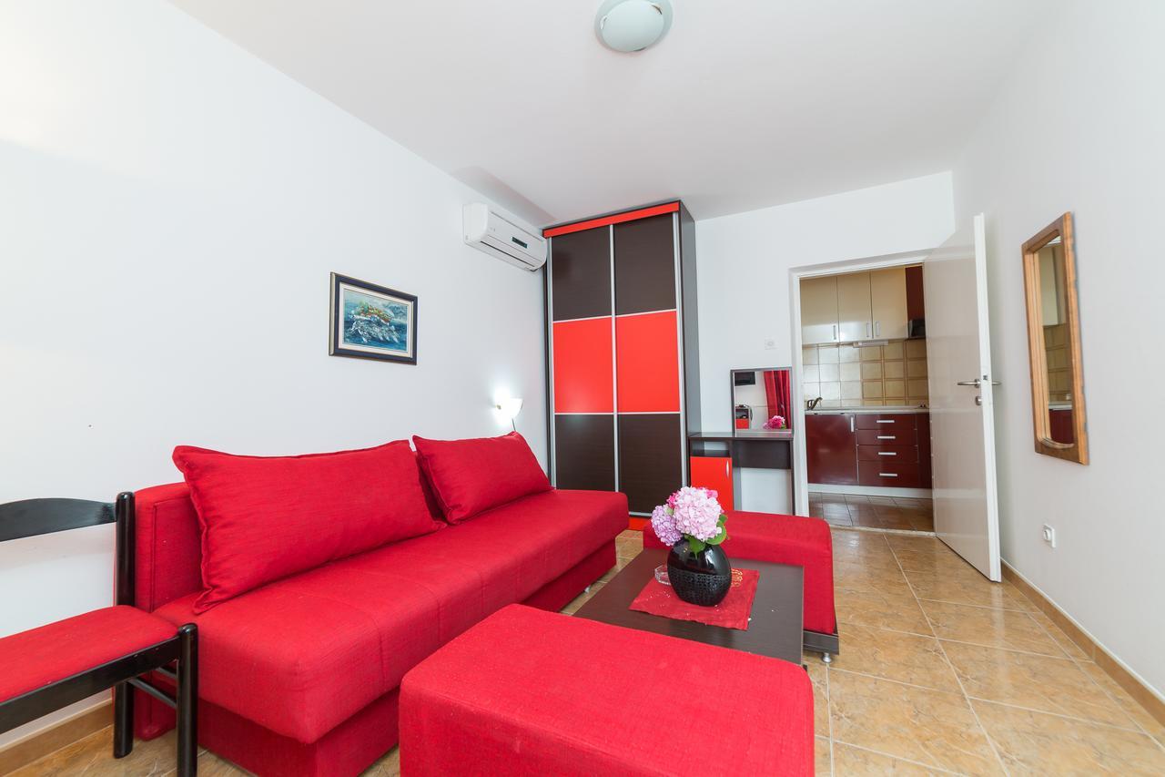 Sofija Apartments Светі-Стефан Екстер'єр фото